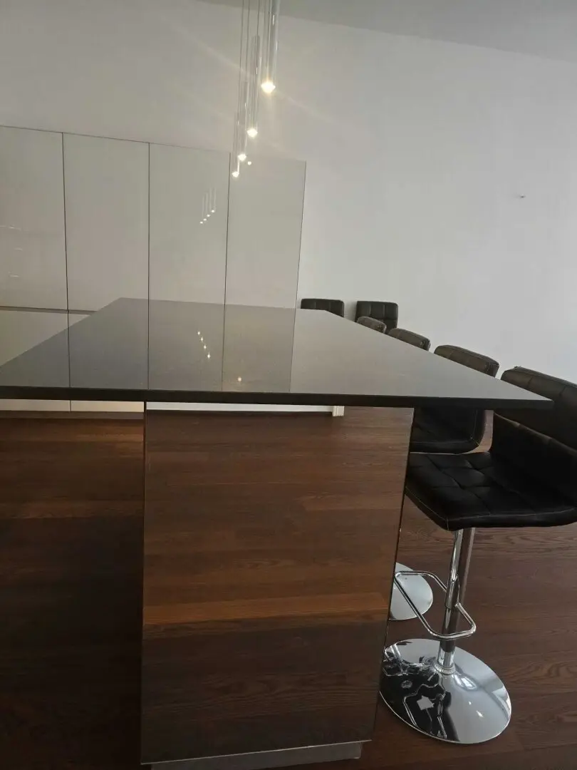 Zentrale Top-Lage - und doch ruhig || Exklusive Etagenwohnung mit idealem Grundriss
