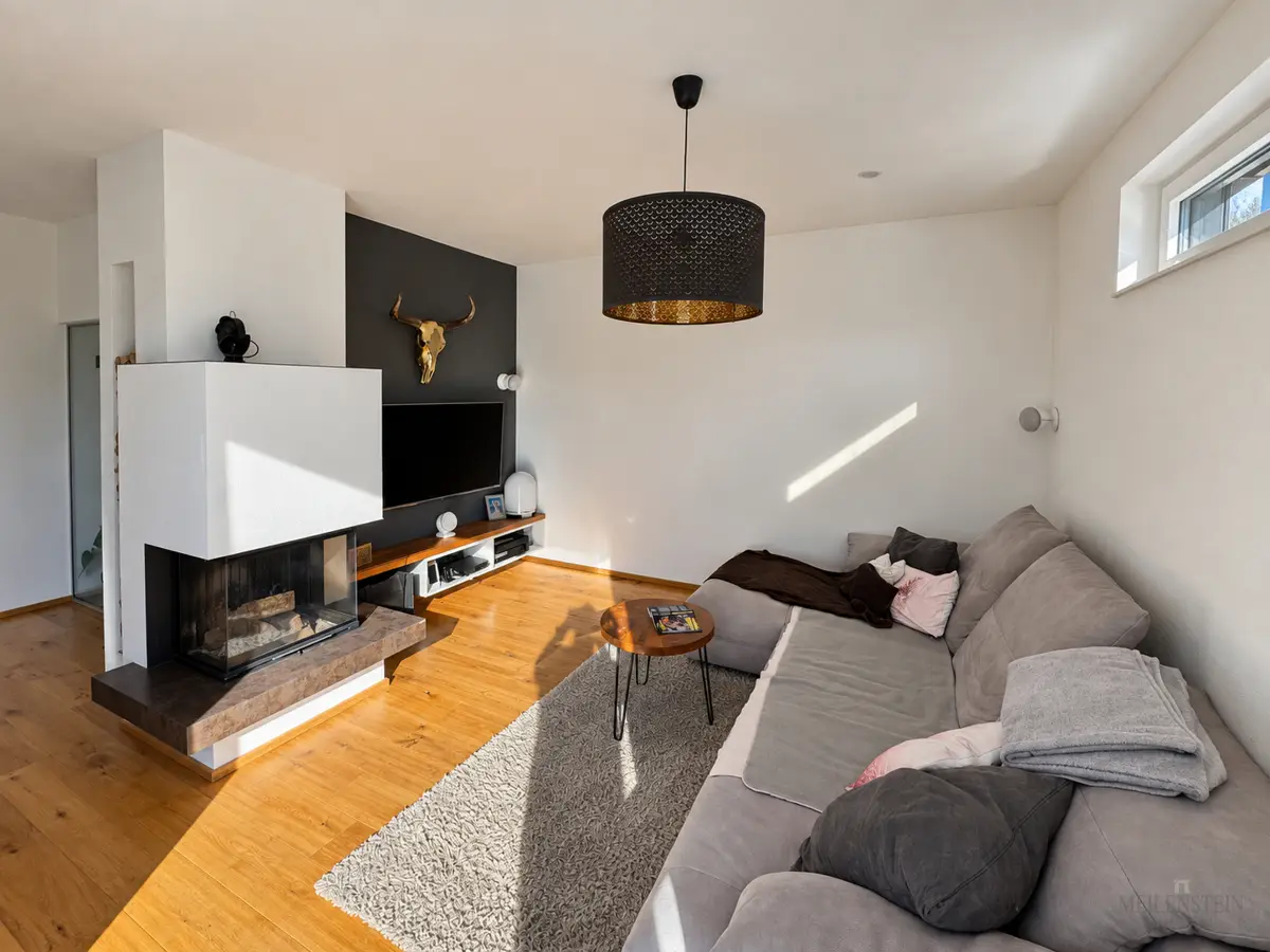 Moderner Erdgeschosswohnung mit Garten und Photovoltaik
