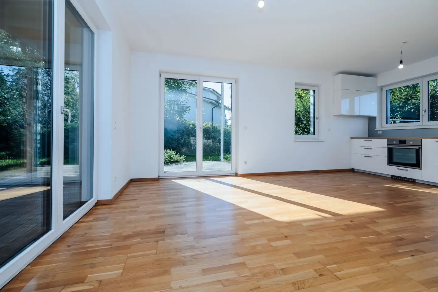BEST LOCATION I TERRACE WITH GARDEN I UNDERGROUND GARAGE I UNDERFLOOR HEATING I ABSOLUTE QUIET I DIRECTLY AT LEONHARDBACH I PROJEKT WOHNEN
