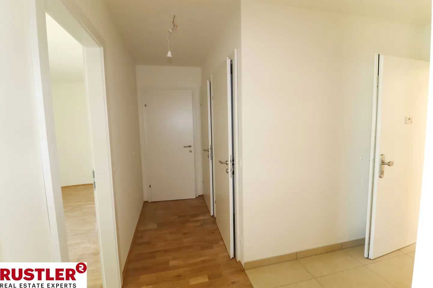 Bright new apartment directly on the Traisen