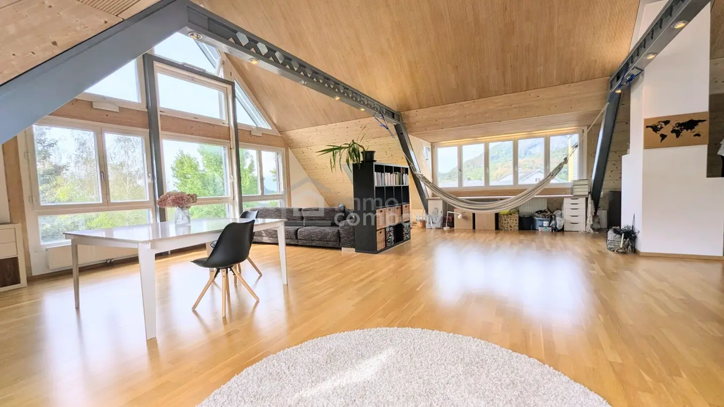 Exclusive 119m² loft attic apartment with elevator, panoramic view and parking