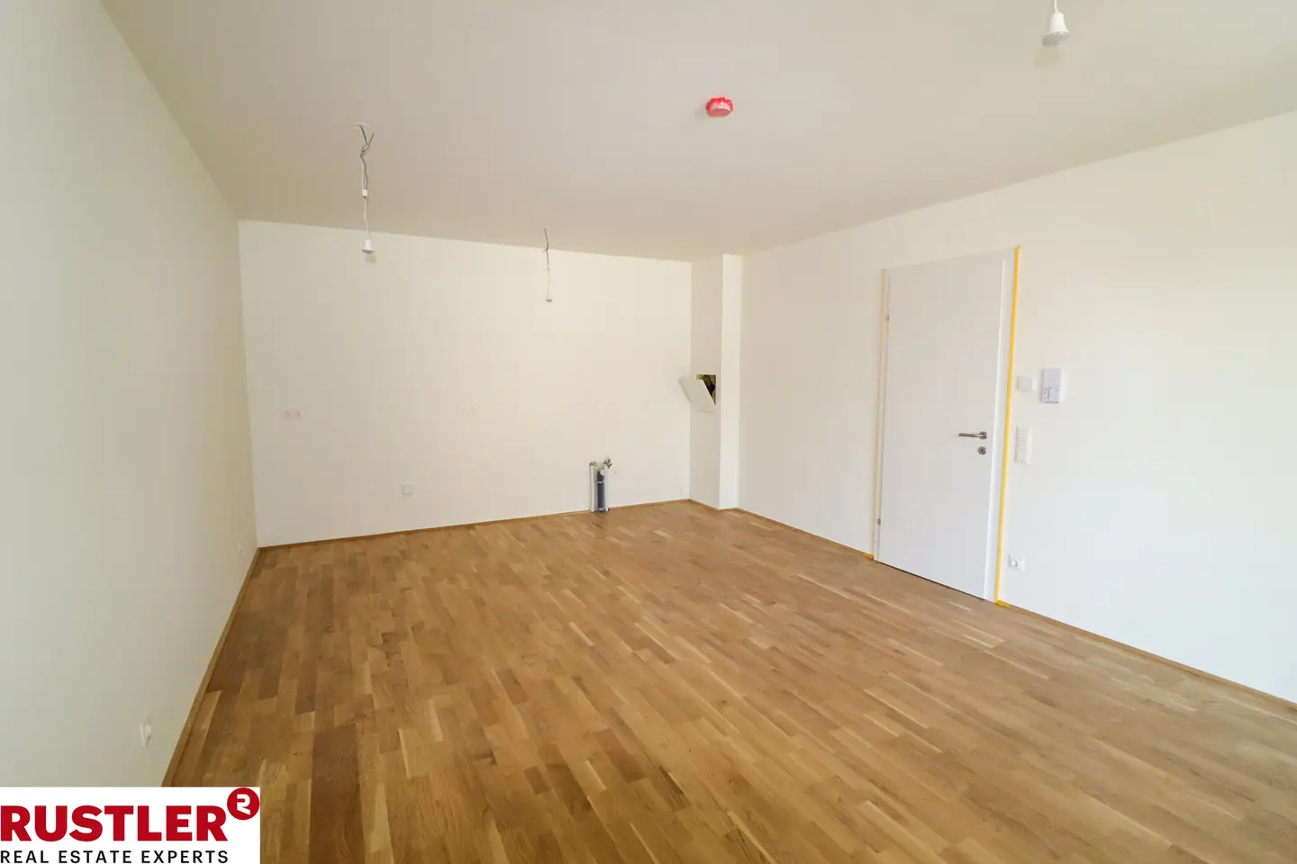 Bright new apartment directly on the Traisen with balcony