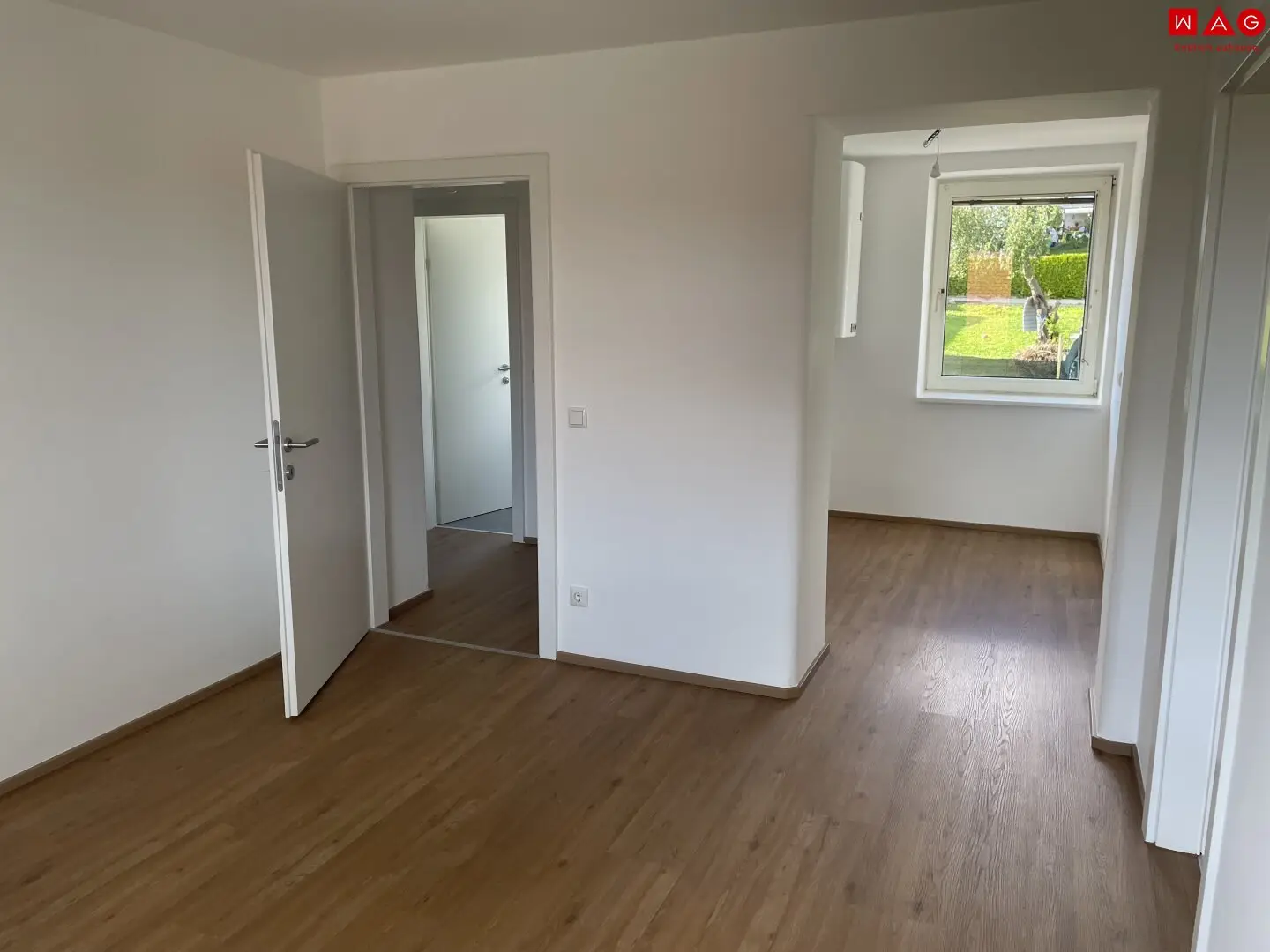 Sonnendurchflutete und ruhige Wohnung im 1. Obergeschoss !!!!!