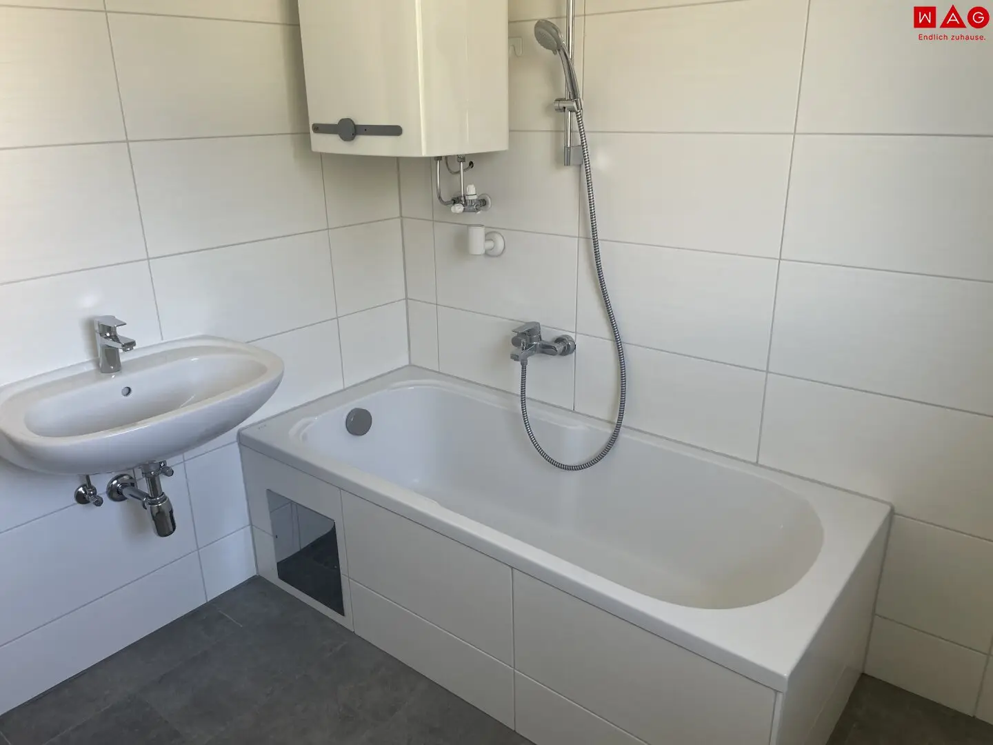 Bright 77 m² apartment with balcony in quiet location