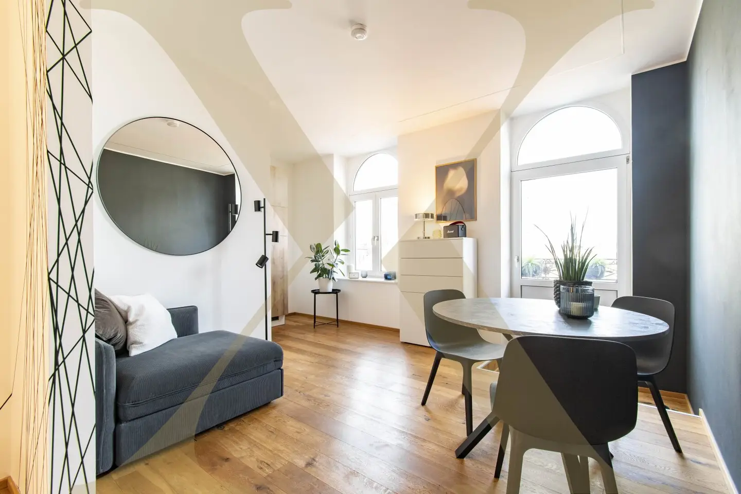 Stilvoll eingerichtete 2-Zimmer-Wohnung mit Balkon am Taubenmarkt an der Landstraße zu vermieten!