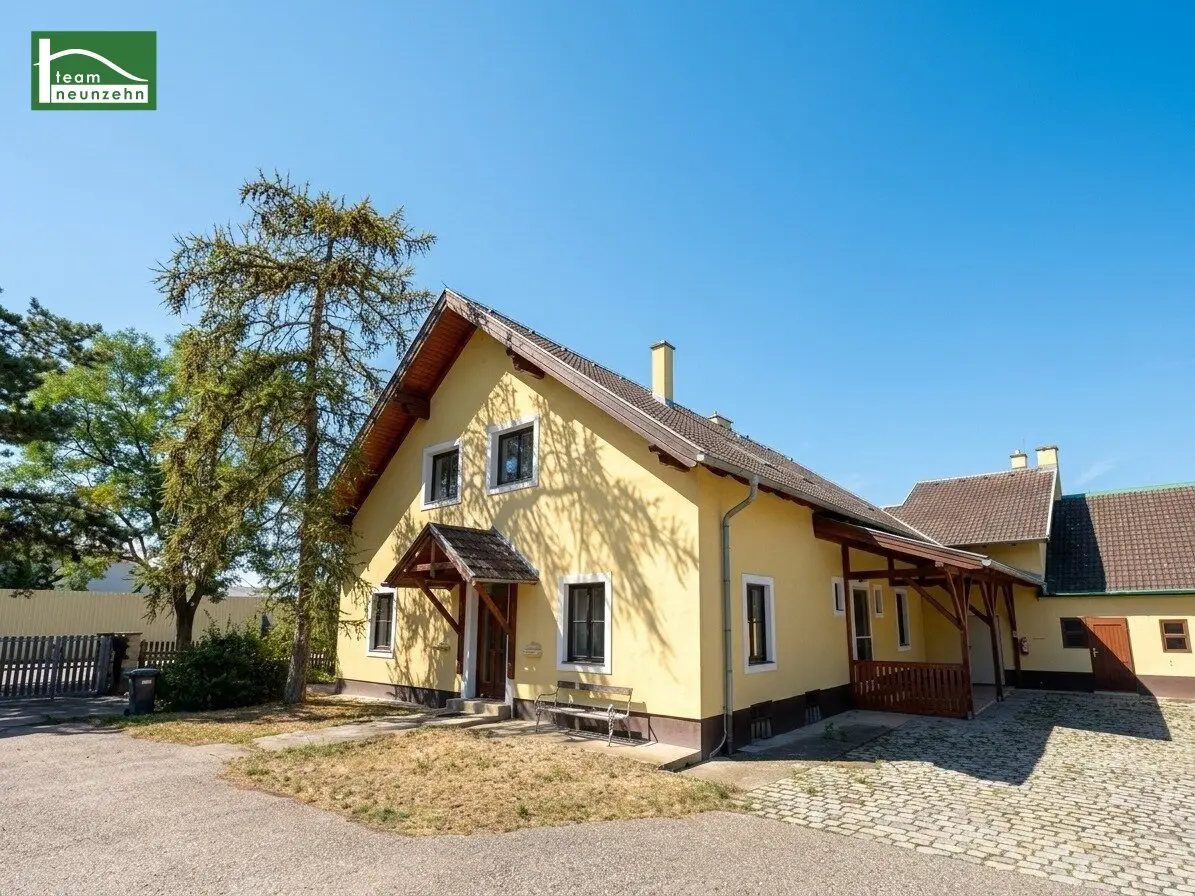 Living and Working in Mannswörth - House with Large Garden, Shed and Outbuilding