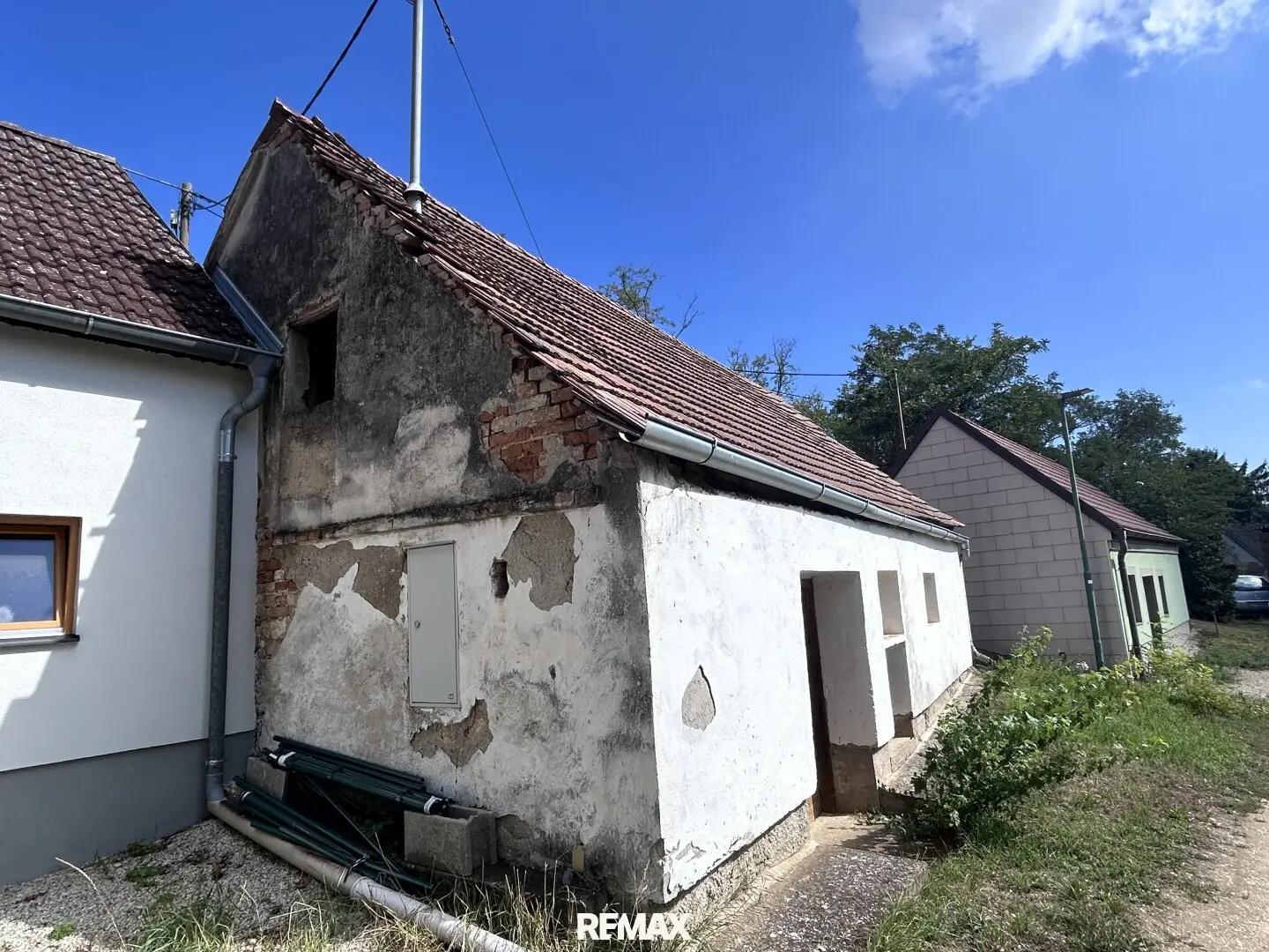 Traditional Press House with Historic Cellar in Altlichtenwarth