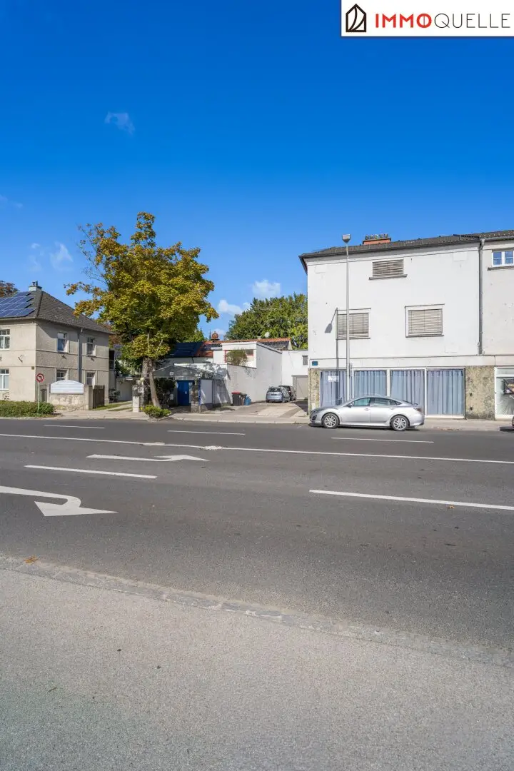 Wo Wohnen und Arbeiten zusammenfinden - Vielseitiges Wohn- und Geschäftshaus mit großzügiger Terrasse, Werkstatt, Garage und flexiblen Nutzungsmöglichkeiten in Wels