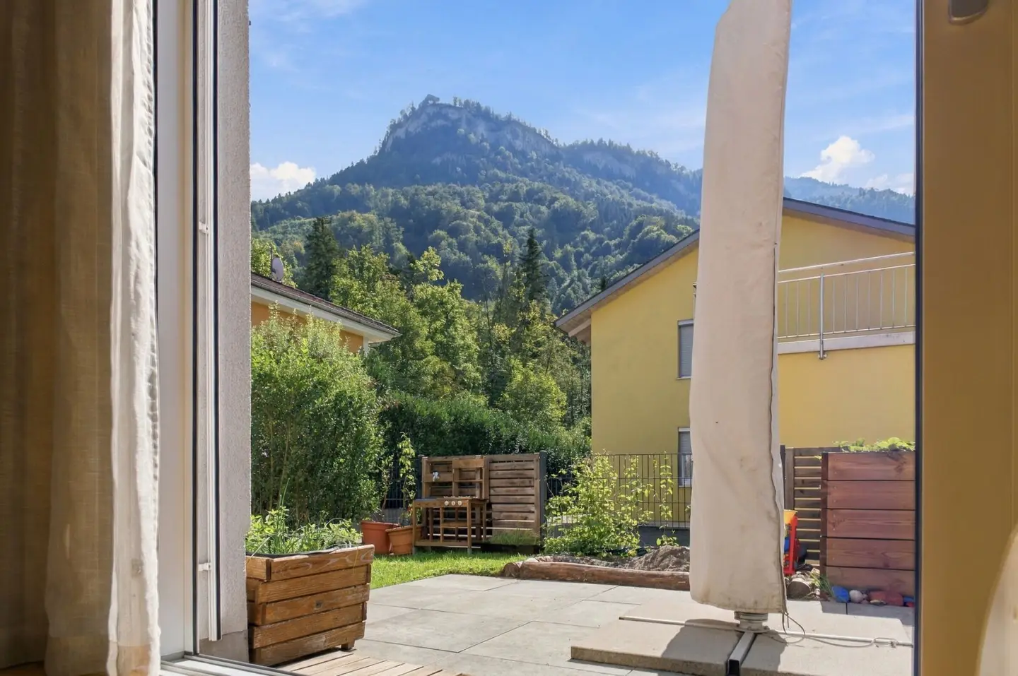 Dornbirn: Modern 4-room terraced house in solid construction, year of construction 2020, with garden, terrace and garage