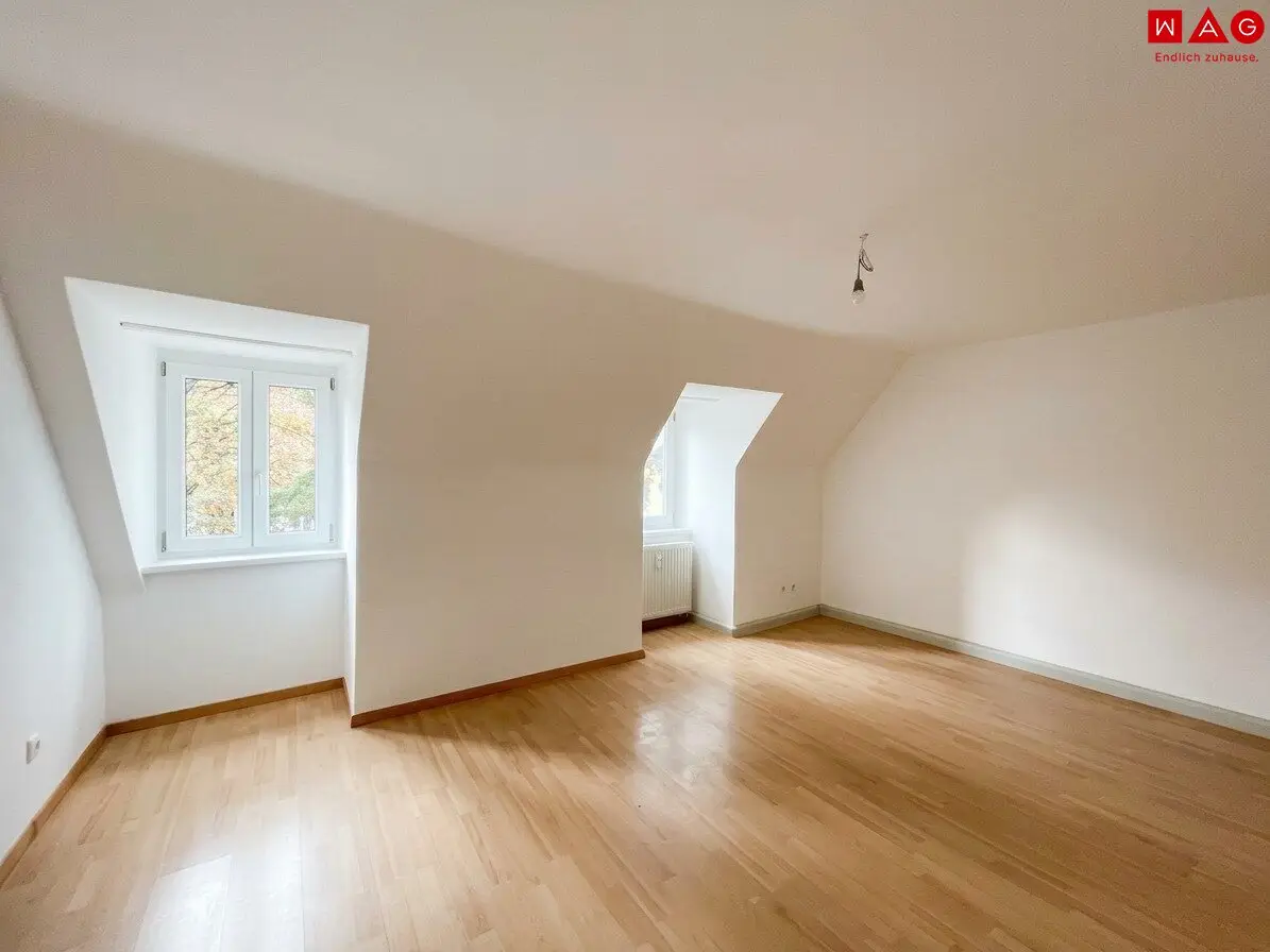 Gemütliche und preiswerte Dachgeschoßwohnung in ruhiger idyllische Lage