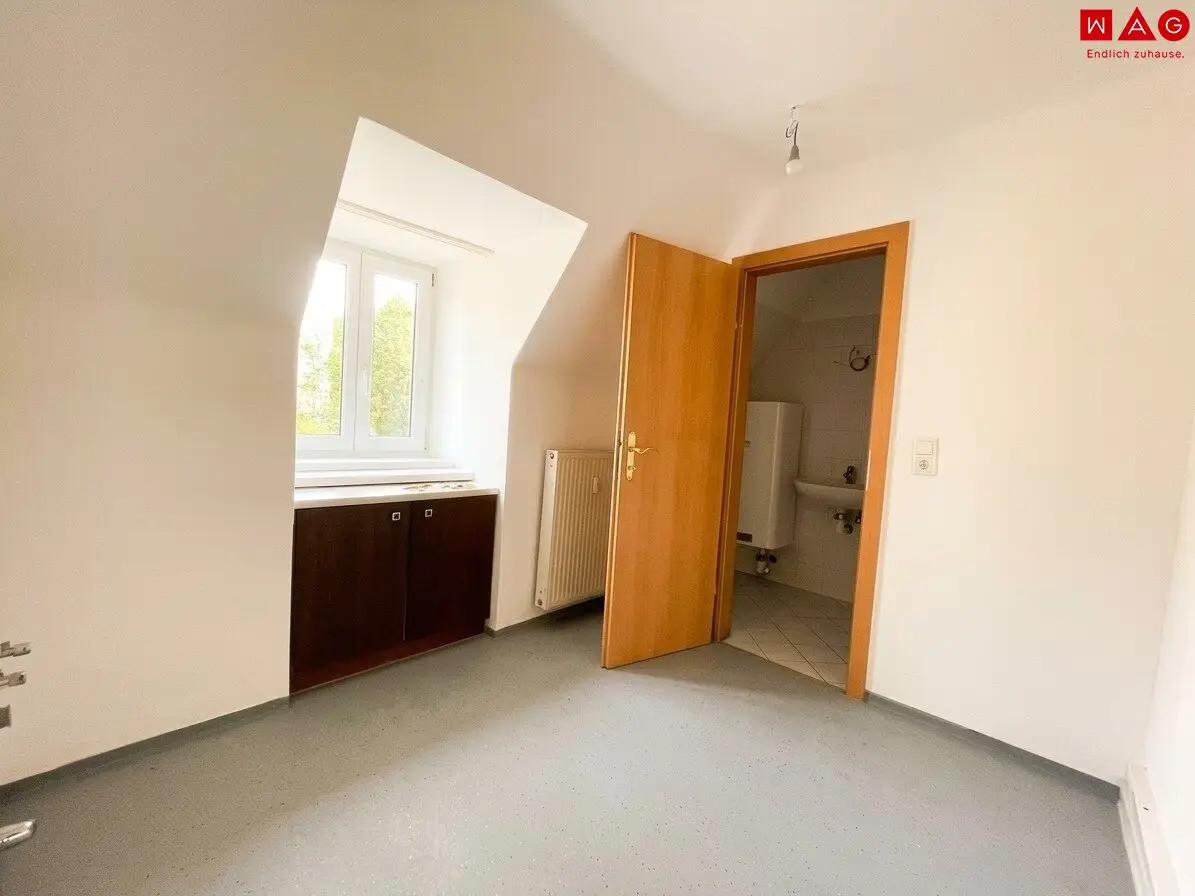 Gemütliche und preiswerte Dachgeschoßwohnung in ruhiger idyllische Lage