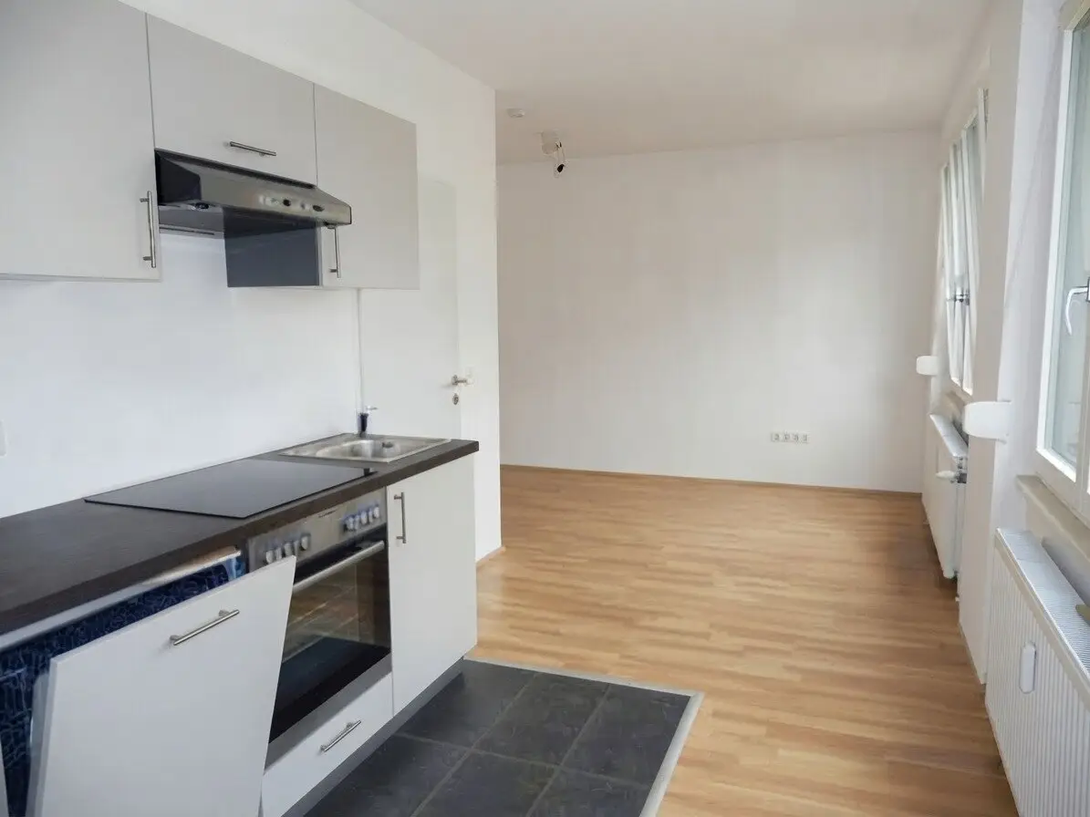 Beautiful 2-room apartment with ideal public transport connection right by U4