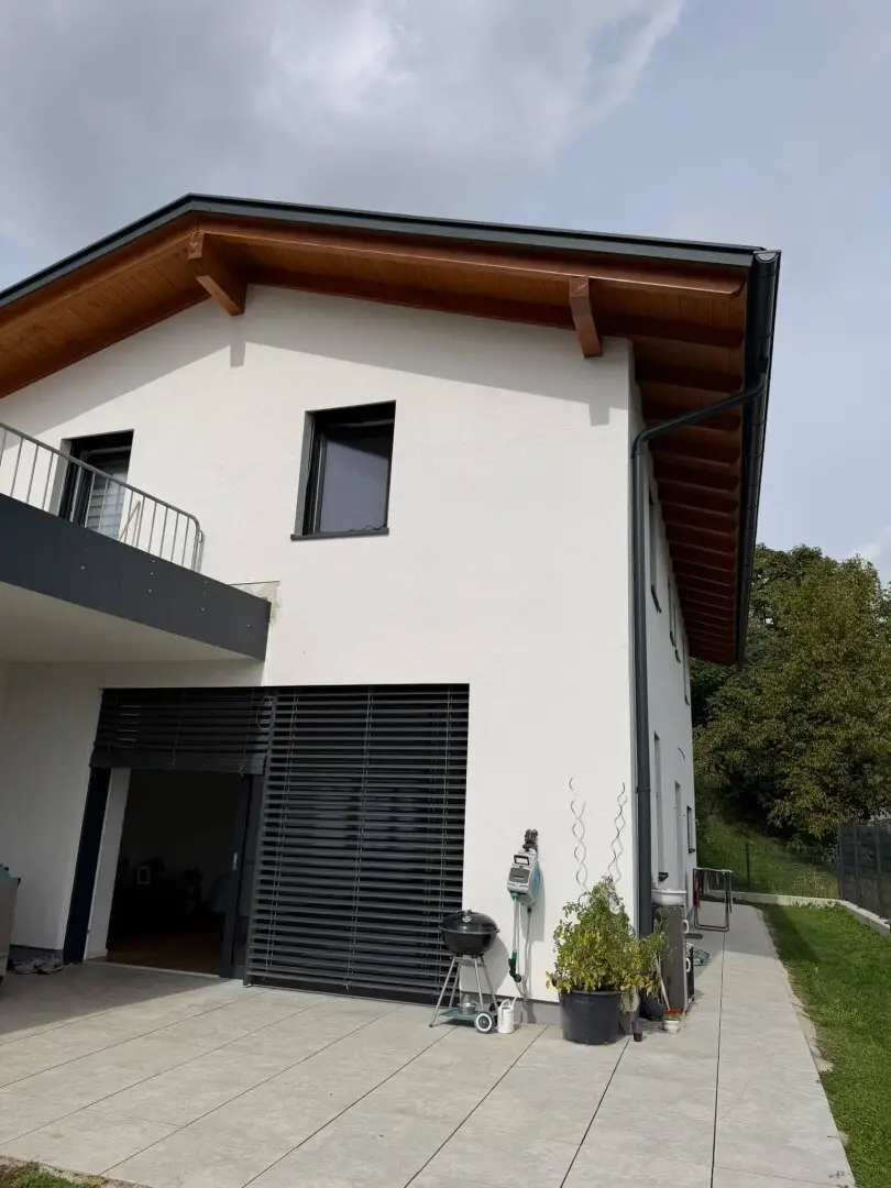 Spacious single-family house with garage