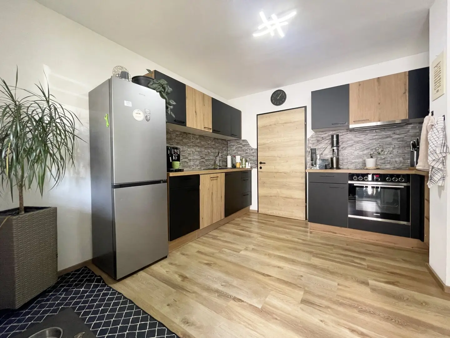 Nicely renovated 3-room condominium with loggia, garage and cellar in a quiet residential area of Treffen