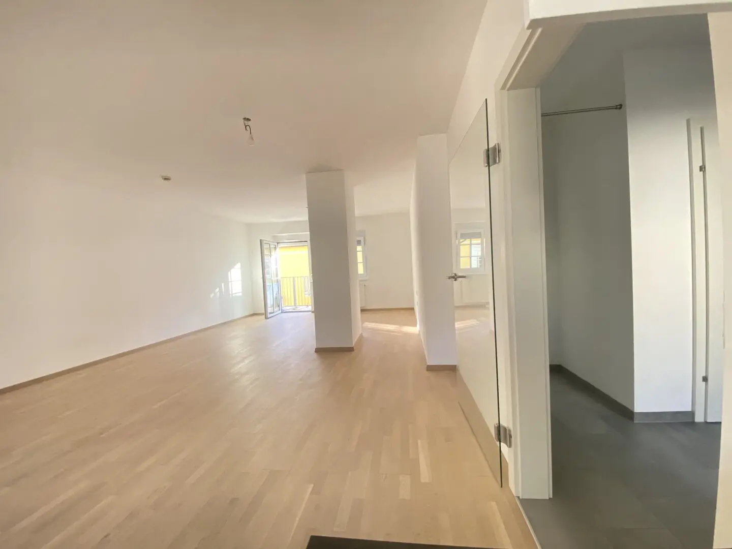 The Future of Work: Exclusive Atelier and Studio Loft for Creative Pioneers | Timeless Elegance in a Historic Setting in the Biedermeier-Schlössl as a Compact Open Space