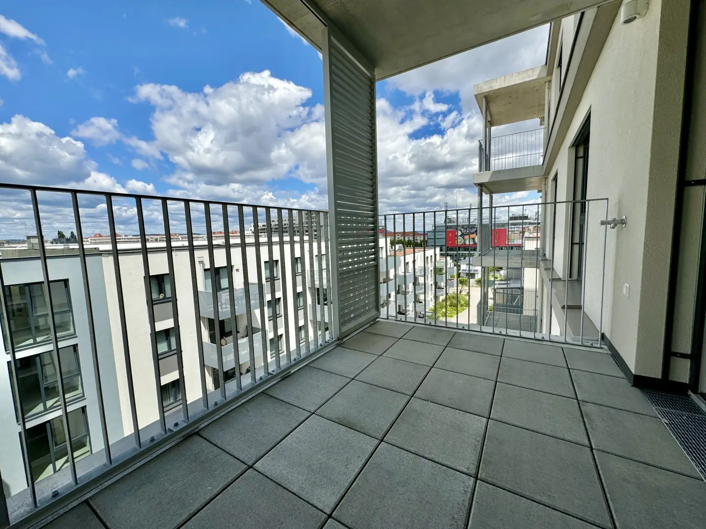 Erstbezug Wohnung mit Balkon und guter Anbindung