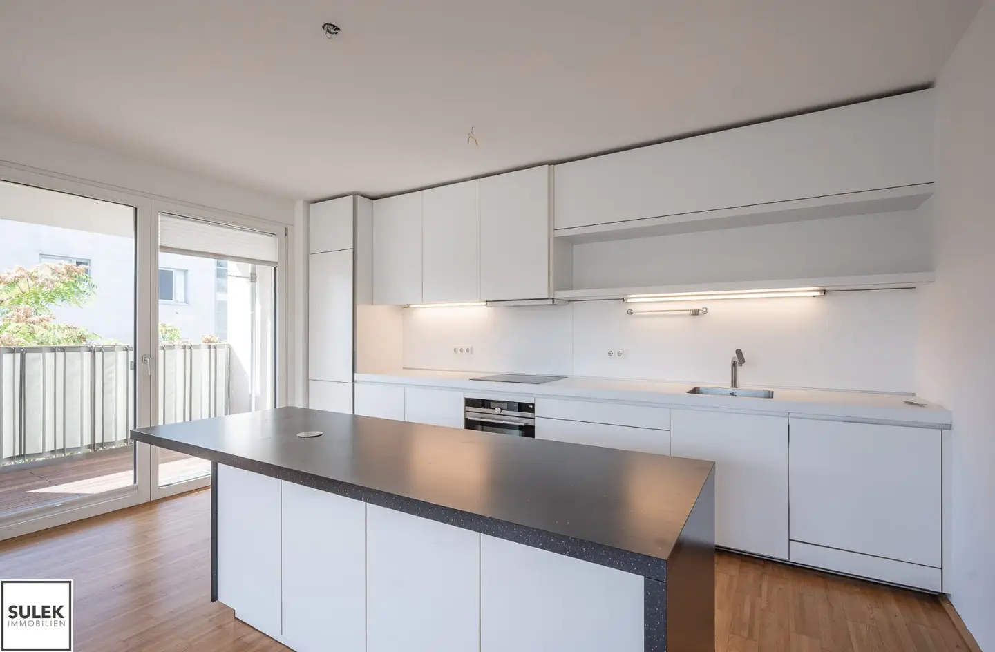 4-room new build apartment with balcony &amp; loggia incl. underground parking space – near U4 Schönbrunn