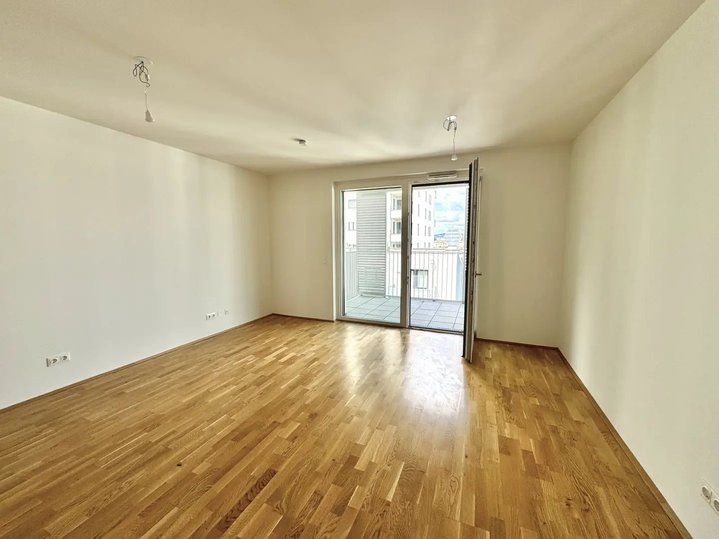 Erstbezug Wohnung mit Balkon und guter Verkehrsanbindung