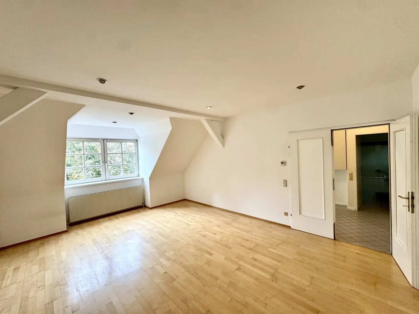 NEU!WG-Geeignet! 3-Zimmerwohnung in wundervollem Altbau zu vermieten!
