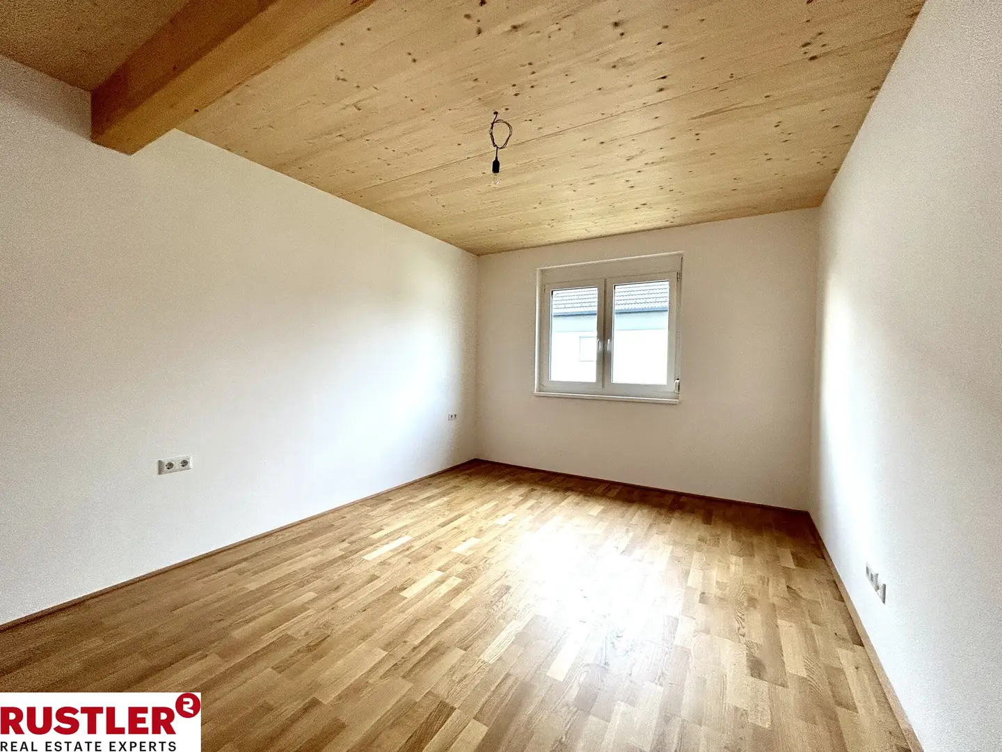 Moderne neubau Wohnung im Grünen energieeffizient