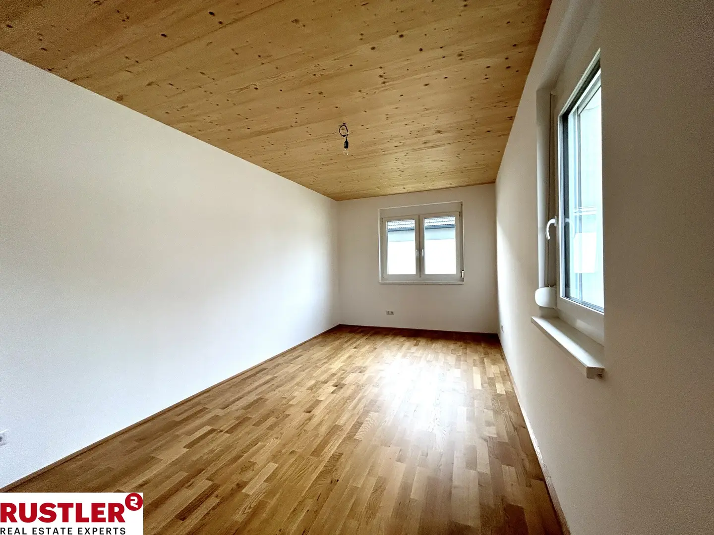 Moderne neubau Wohnung im Grünen energieeffizient