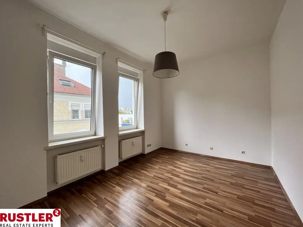 Helle Wohnung mit Aufzug in ruhiger Lage nahe FH