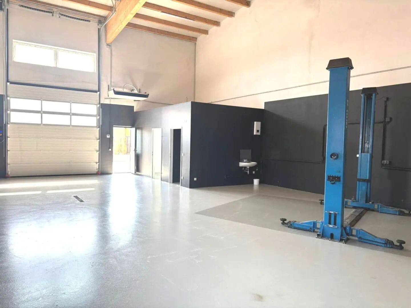 Multipurpose hall in a good location for rent!