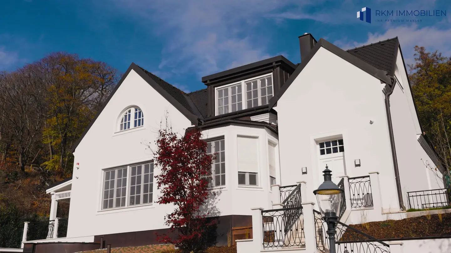 Representative Luxury Villa in Obersievering