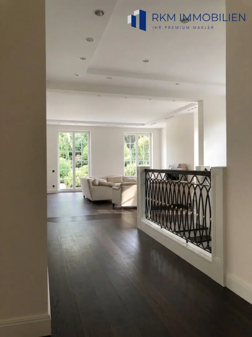 Representative Luxury Villa in Obersievering