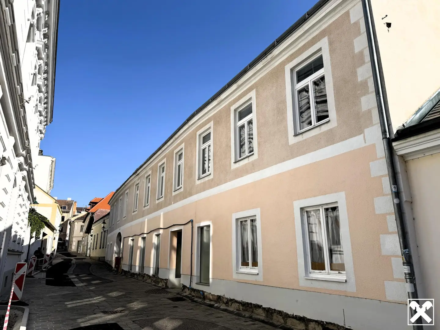 Wohnung in pedestrian zone with approved attic conversion
