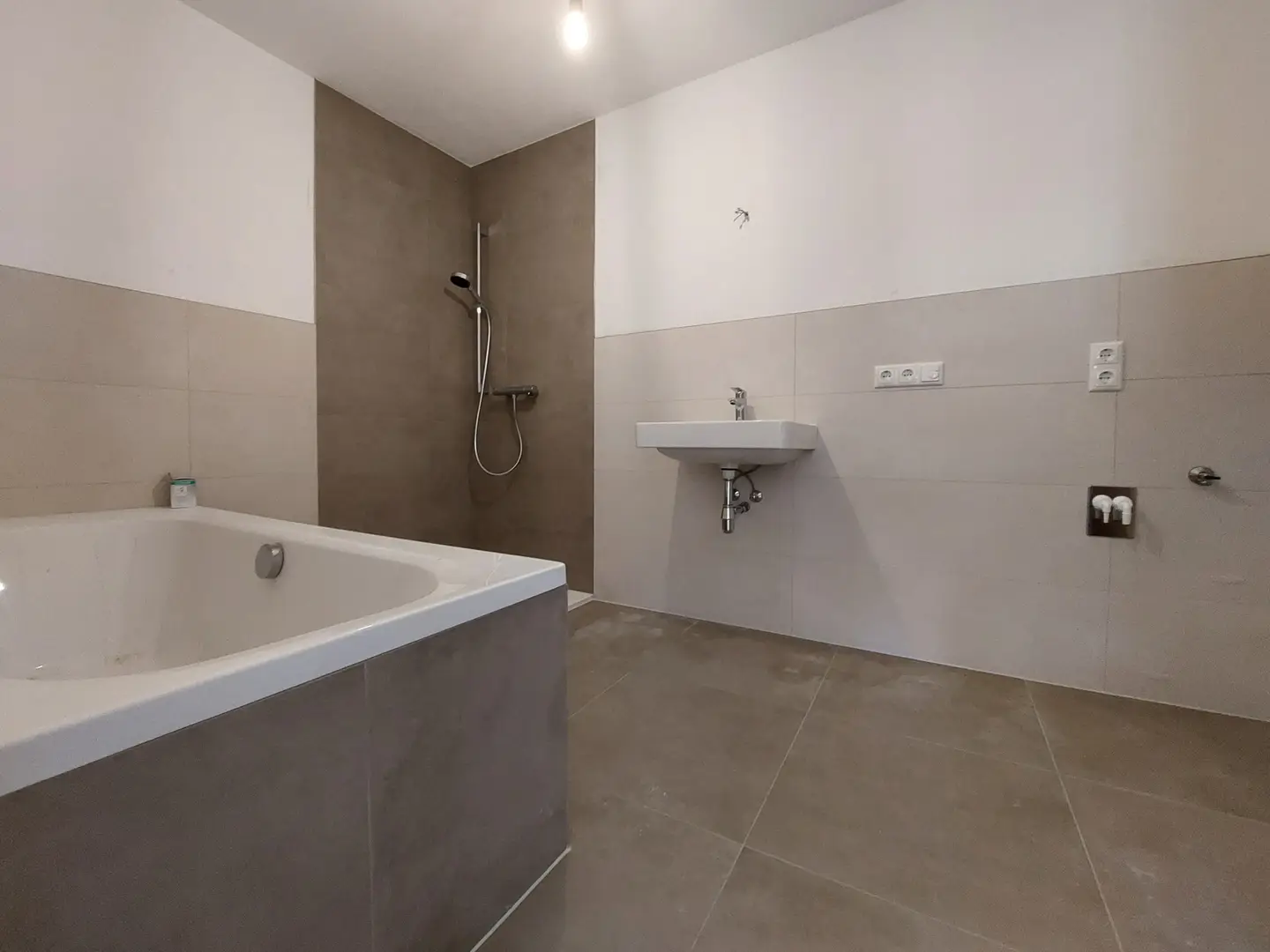 Ruhig gelegene Neubauwohnung mit Stellplatz