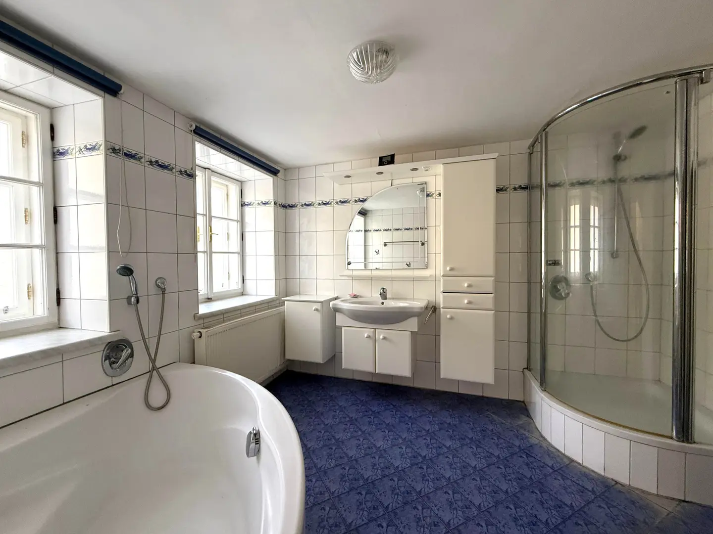 Wohnung in historic townhouse with garden