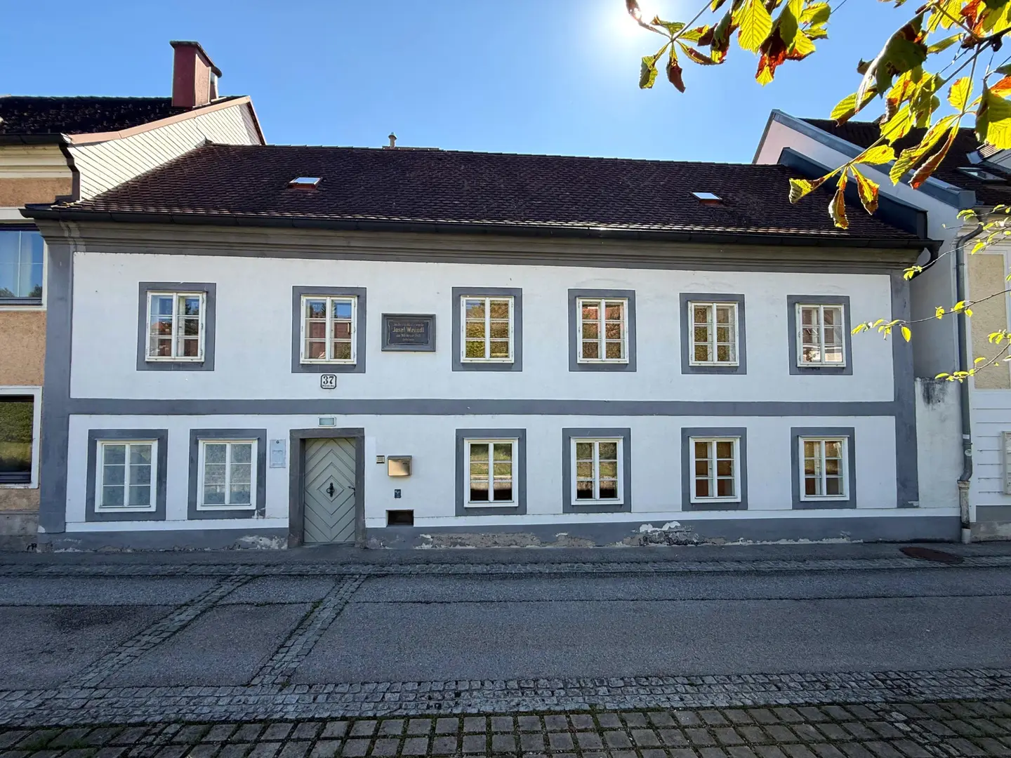 Wohnung in historic townhouse with garden