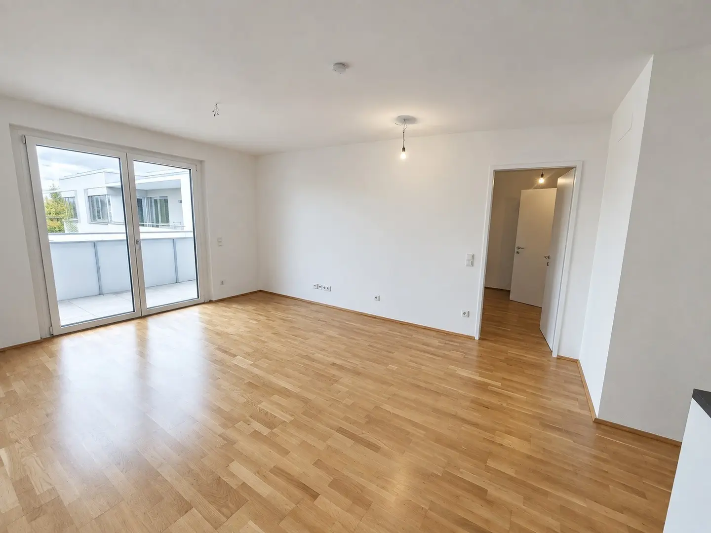Dachgeschosswohnung mit südseitiger Loggia und hochwertiger Ausstattung