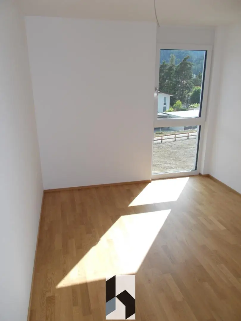 Neubauwohnung mit sonniger Loggia und Tiefgarage