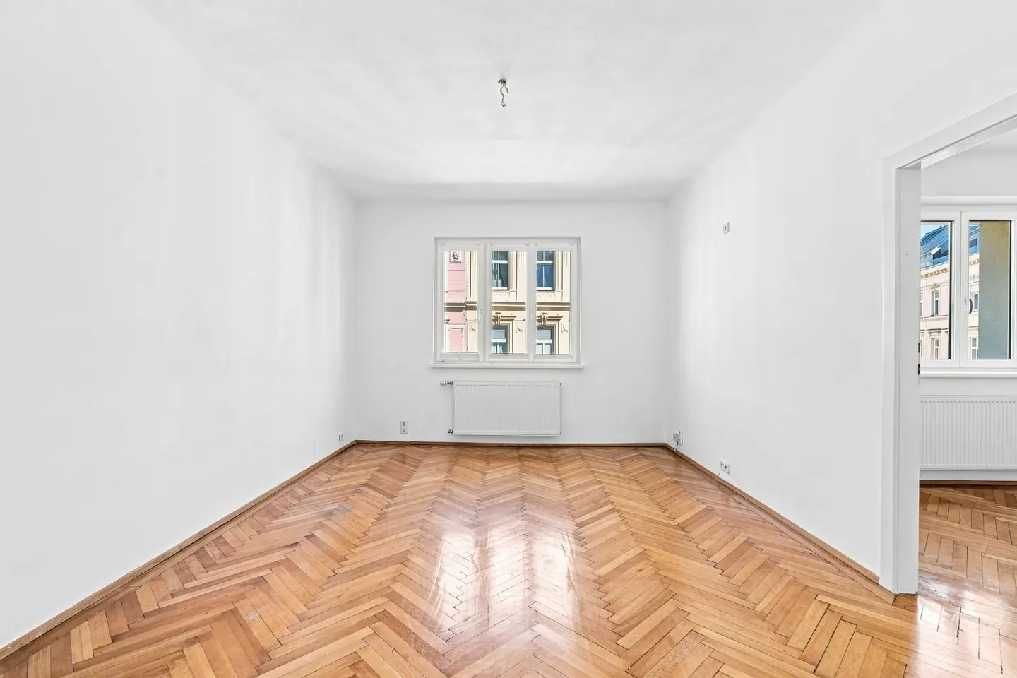 Lichtdurchflutete Wohnung mit Weitblick und guter Anbindung