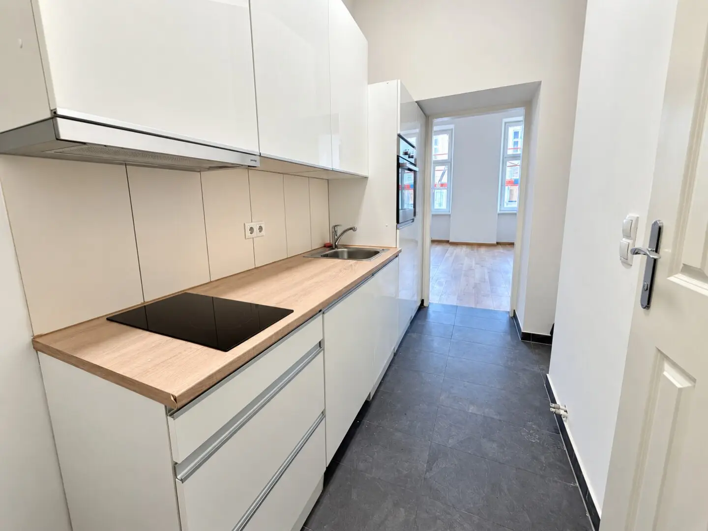 Studio apartment with Airbnb special permit and approved balcony