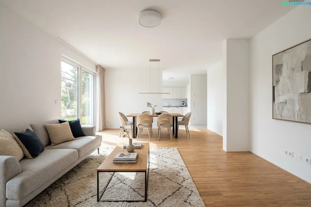 Light-flooded top floor apartment with exclusive Schneeberg view
