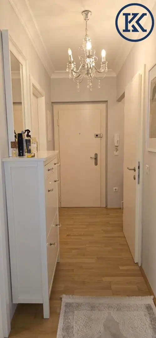 U4/U6 on the doorstep &amp; Schönbrunn around the corner: Well connected, furnished 4-room family apartment