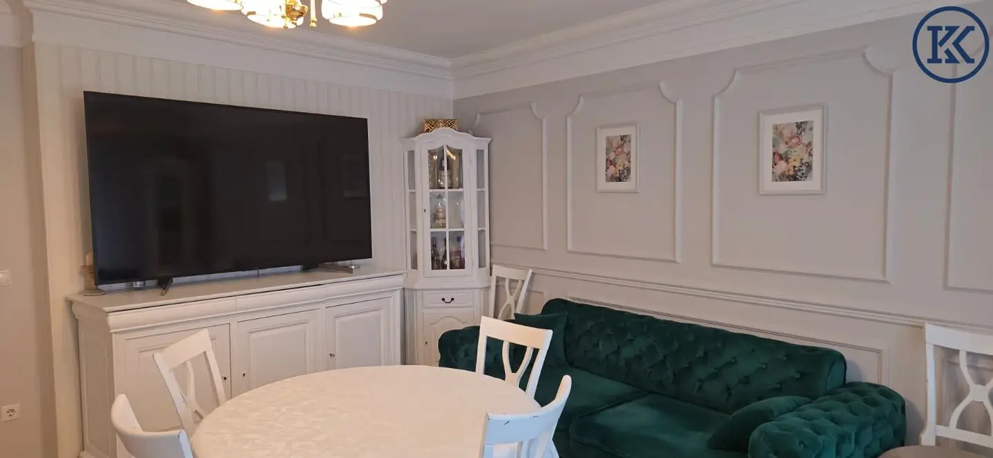 U4/U6 on the doorstep &amp; Schönbrunn around the corner: Well connected, furnished 4-room family apartment