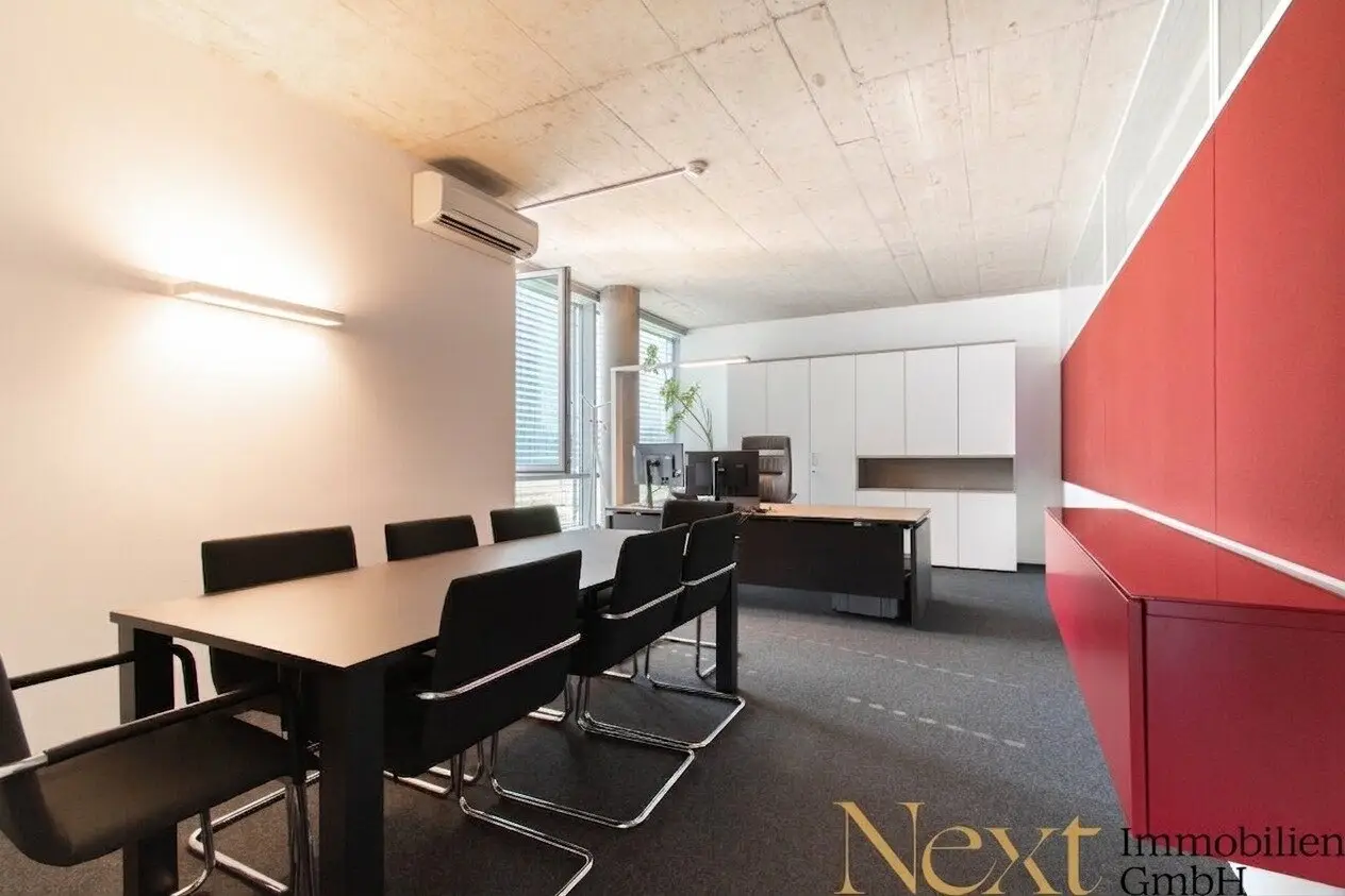 Modern, air-conditioned office space with well thought-out room layout for rent in Lenaupark