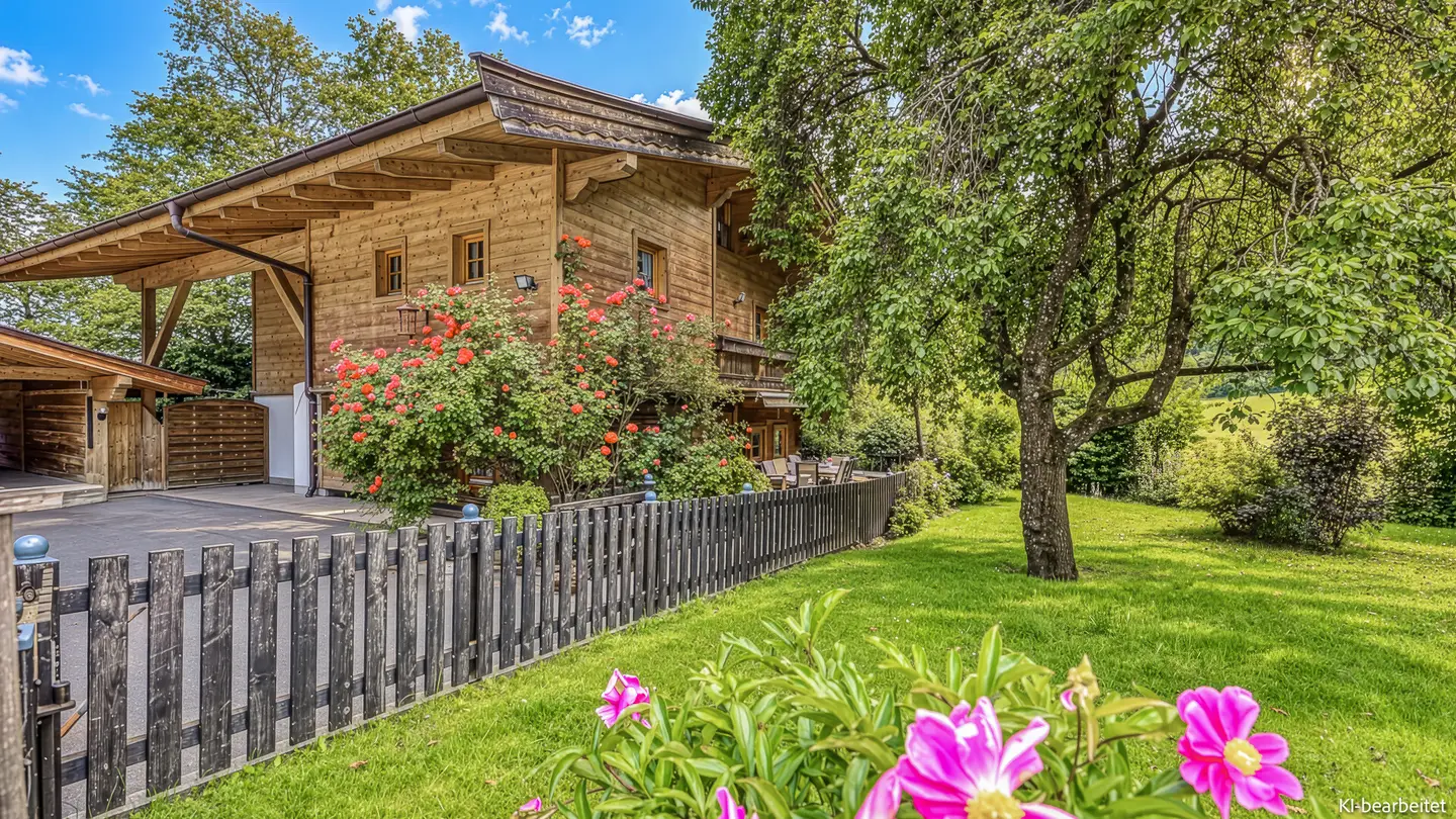 Idyllic apartment with large garden and high privacy