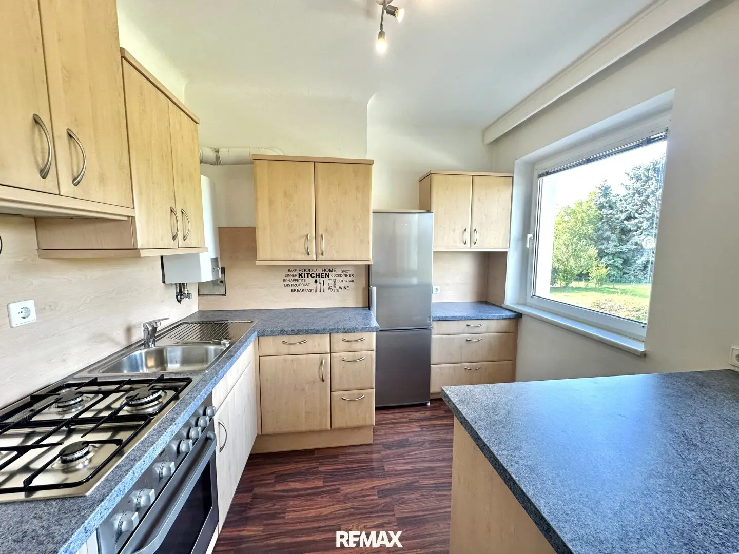 Charming 2-room apartment in a quiet location!