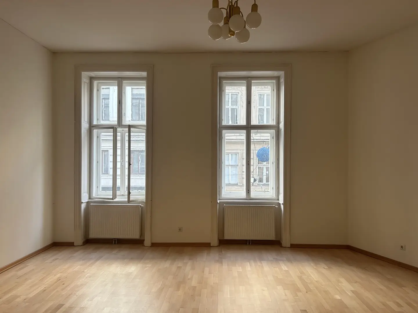 Altbauwohnung in Josefstadt mit Lift und Altbaucharme