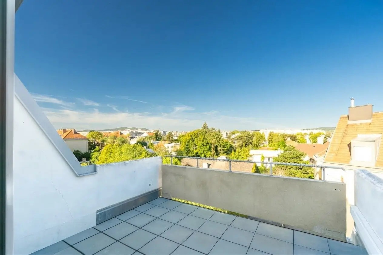 2-room attic apartment with terrace in Atzgersdorf