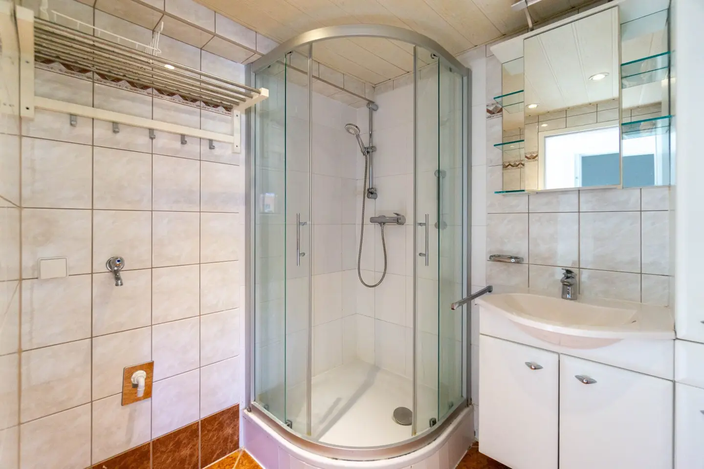 2-room attic apartment with terrace in Atzgersdorf