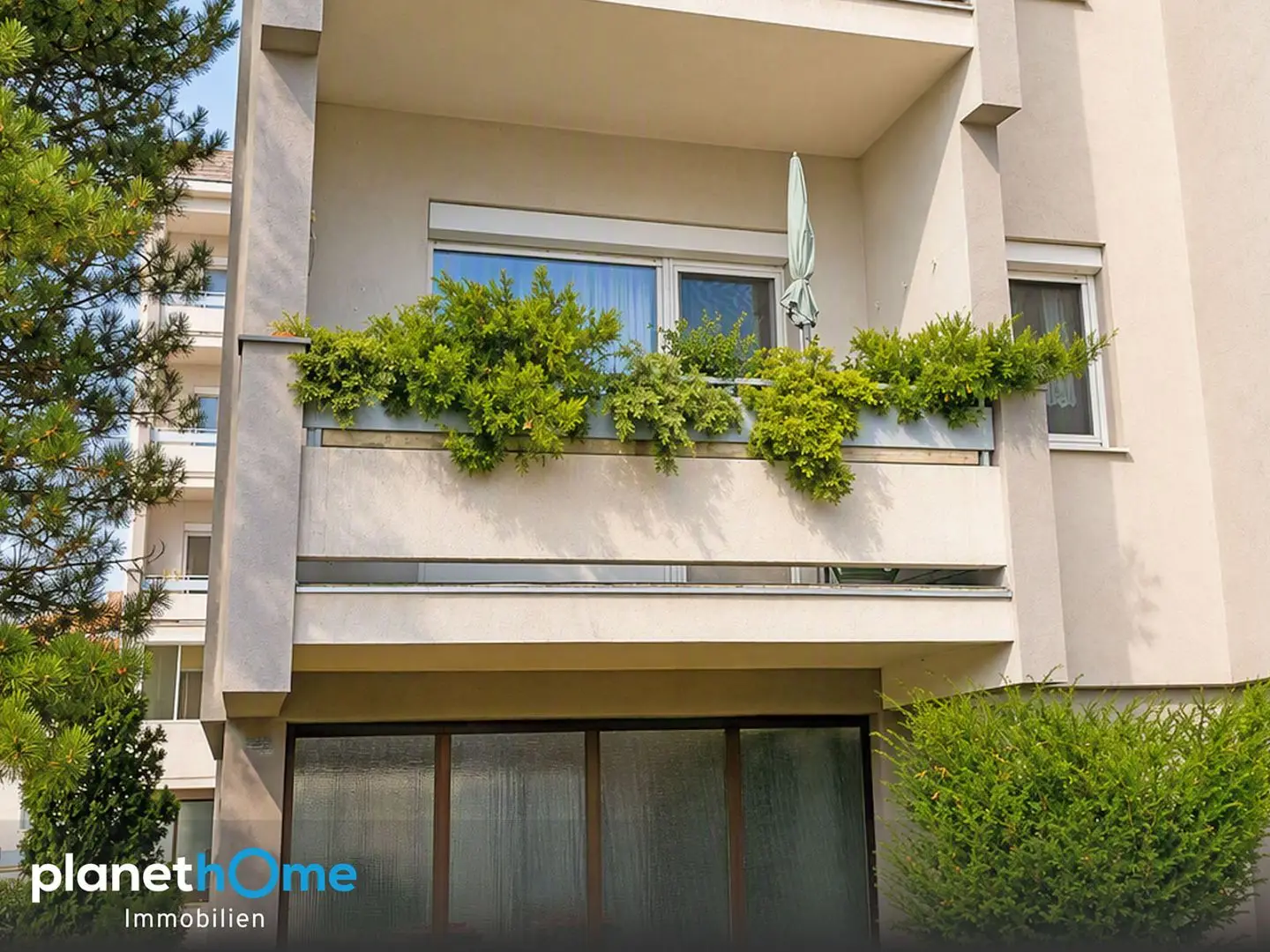 Apartment with loggia and lift in central location