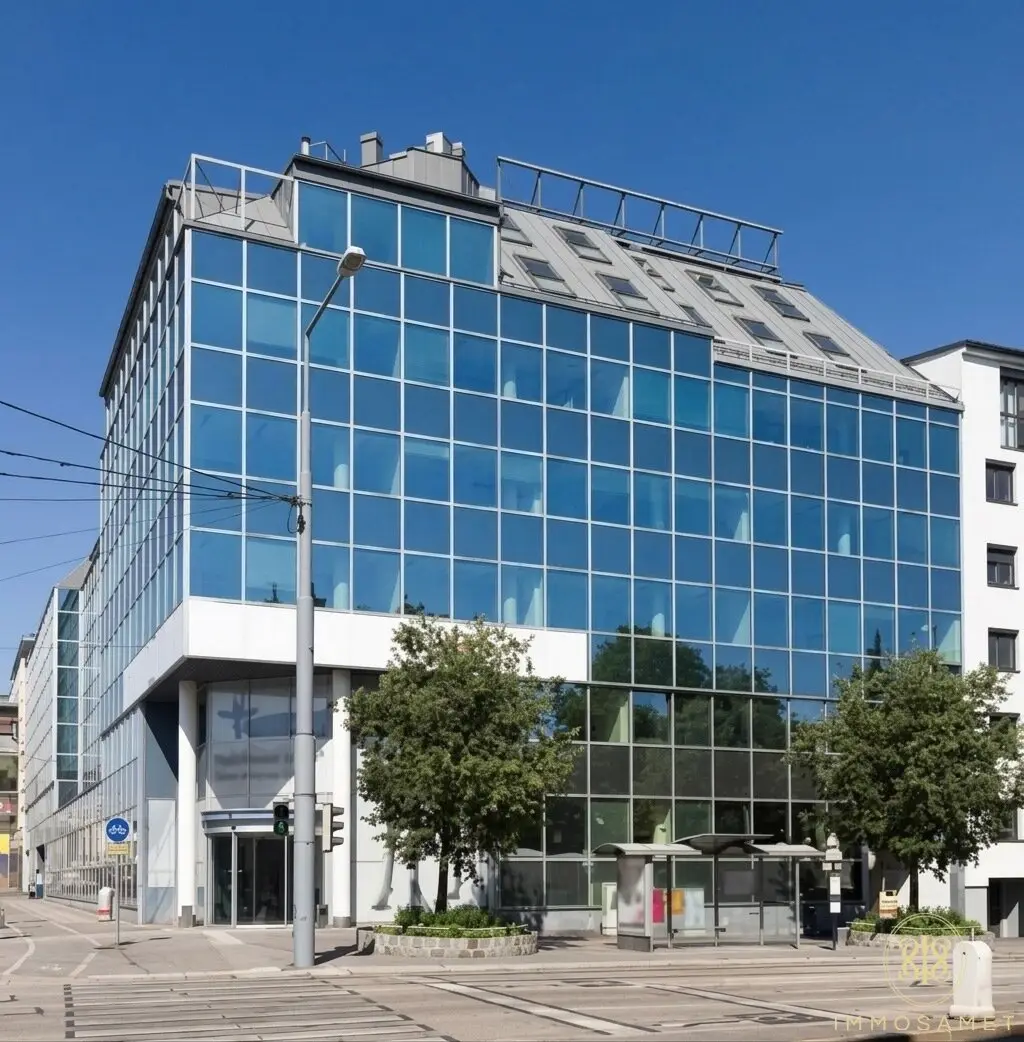 Great top floor office available - special space for rent