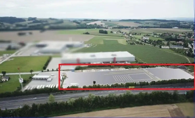 Leasehold - Spacious commercial building plot 33,700 m² in 4974 Ort im Innkreis for lease