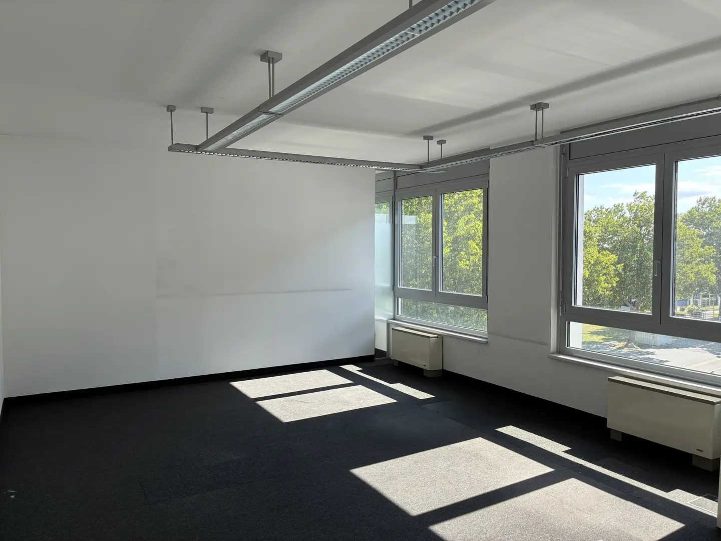 Concorde Business Park modern loft apartment with conference rooms